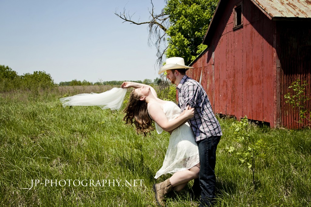 ne year anniversary shoot, country session, engagement style, burlap, cowgirl boots